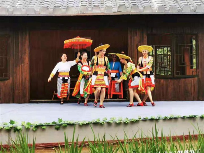 長沙展覽展示設(shè)計(jì),商業(yè)空間設(shè)計(jì),長沙五岳展覽服務(wù)有限公司 長沙展覽展示設(shè)計(jì),商業(yè)空間設(shè)計(jì),長沙五岳展覽服務(wù)有限公司